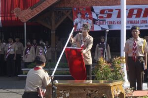Pasukan Estafet Tunas Kelapa Kwarcab Cilacap Resmi dilepas PJ Bupati Cilacap
